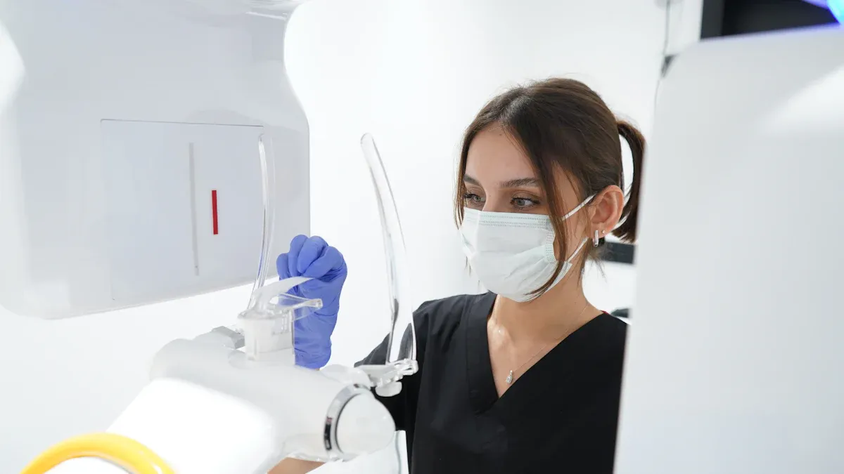 7 pasos para mantener sus exhibidores médicos en óptimas condiciones